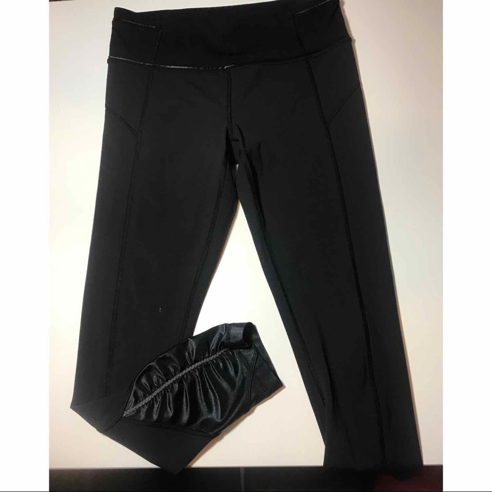 Lululemon Pace Queen tight. Size 6. Black